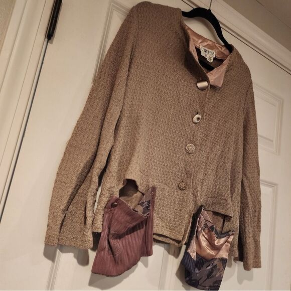 Donna Jessica vintage tan button up long sleeve blouse - Picture 4 of 5